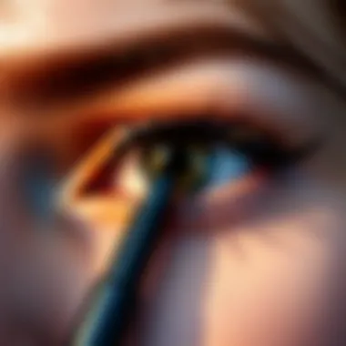 Notable Kuyruklu Eyeliner: Uygulama Teknikleri ve Estetik Notable Kuyruklu Eyeliner: Uygulama Teknikleri ve Estetik